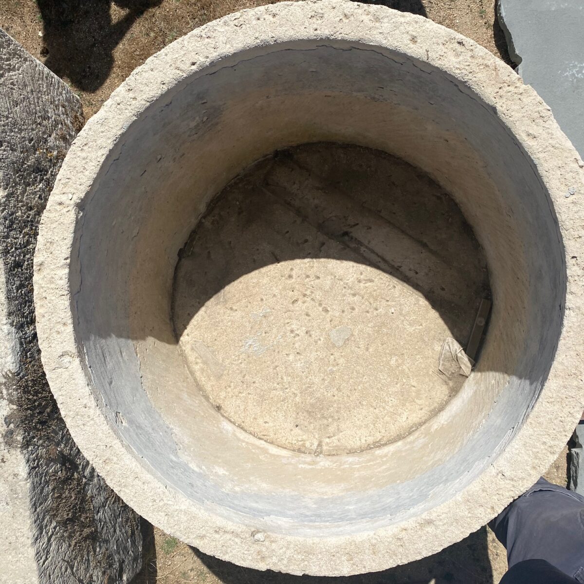 Circular Limestone Trough - Walker Stone Decor